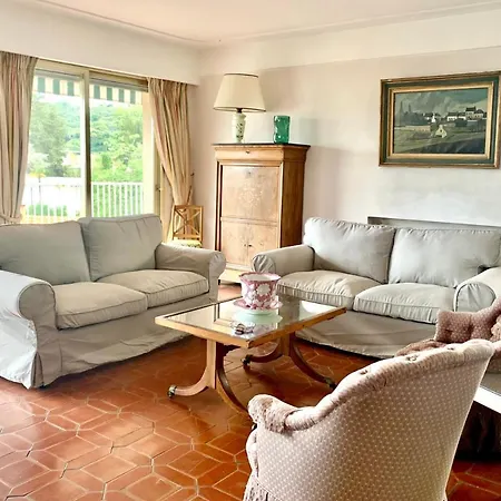 Holiday home Lovely 4-person 200 M From Beaches Cap D'antibes Juan-les-Pins