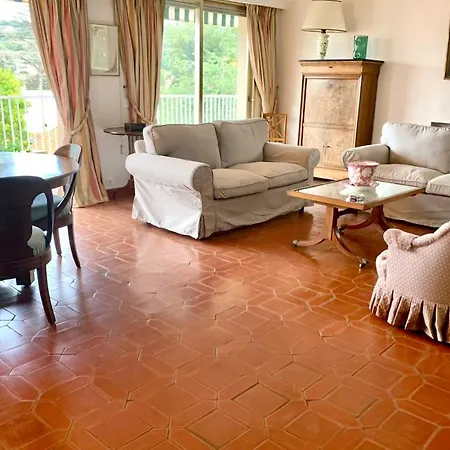 Lovely 4-person 200 M From Beaches Cap D'antibes Holiday home Juan-les-Pins